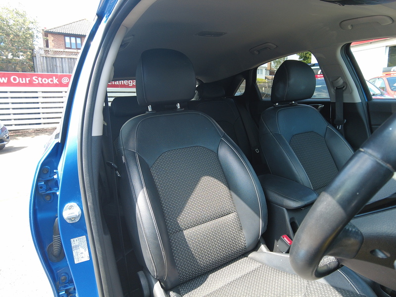 Kia Ceed T-GDi Blue Edition - U93810