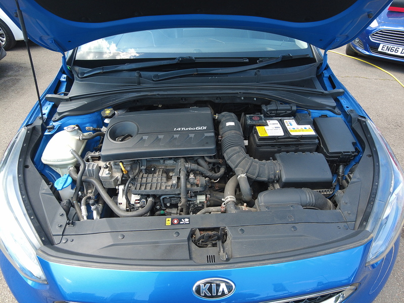 Kia Ceed T-GDi Blue Edition - U93810