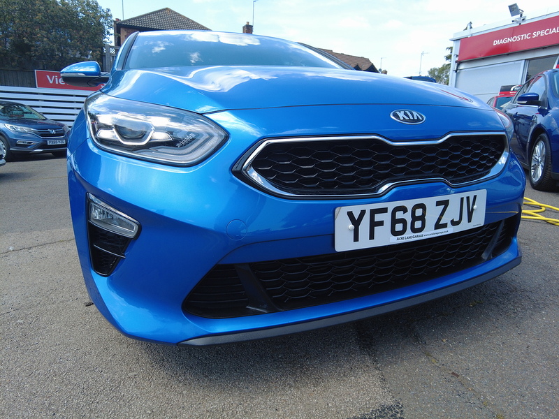 Kia Ceed T-GDi Blue Edition - U93810