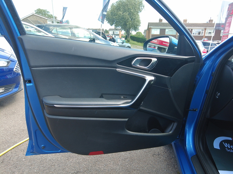Kia Ceed T-GDi Blue Edition - U93810