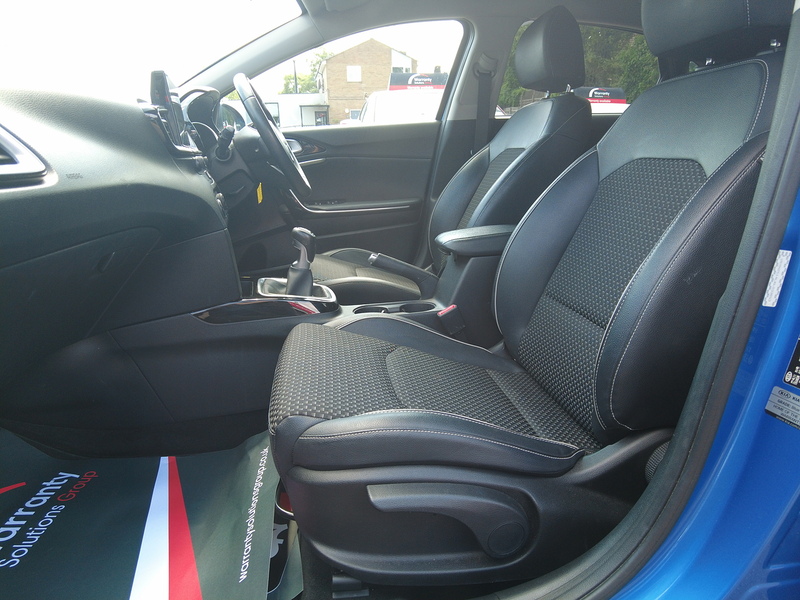 Kia Ceed T-GDi Blue Edition - U93810