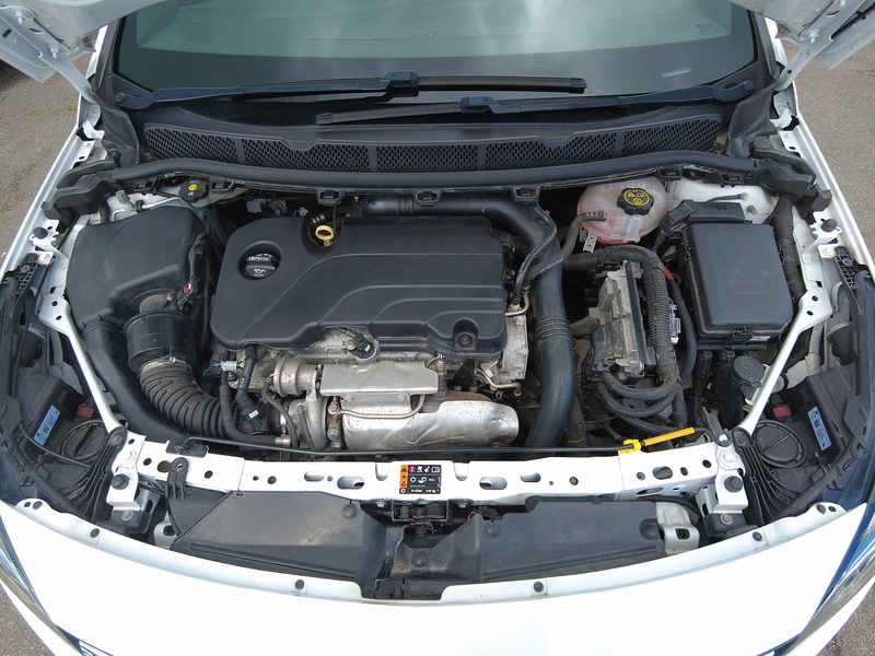 Vauxhall Astra i Turbo SRi VX Line - U93819