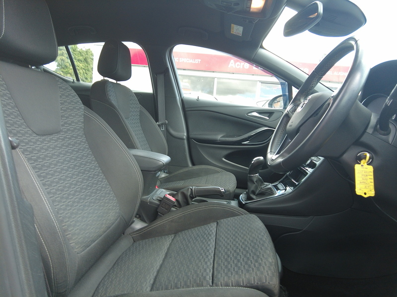 Vauxhall Astra i Turbo SRi VX Line - U93819