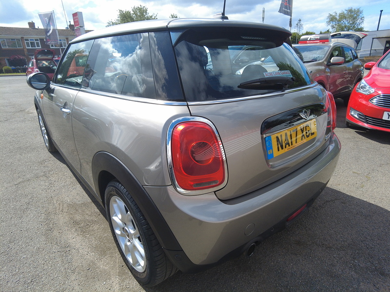 MINI Hatch Cooper - U93820