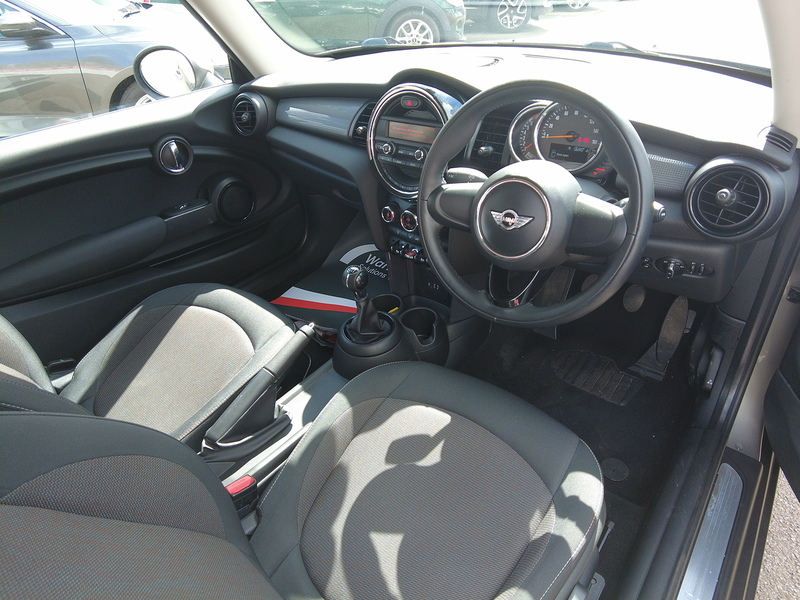 MINI Hatch Cooper - U93820