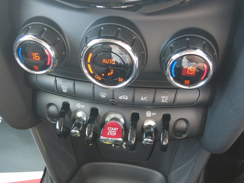 MINI Hatch Cooper - U93820
