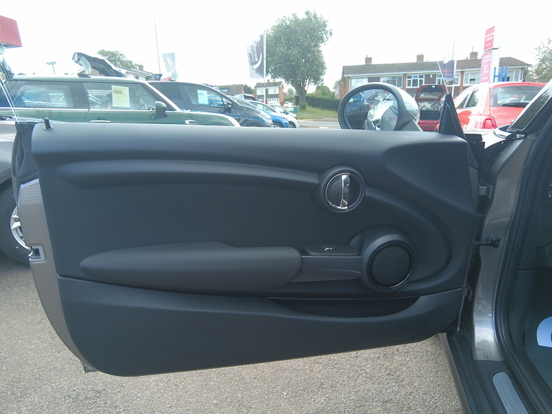 MINI Hatch Cooper - U93820