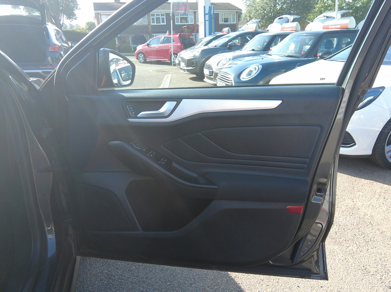 Ford Focus T EcoBoost Zetec - U93824