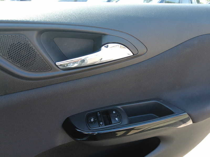 Vauxhall Corsa i Turbo ecoFLEX Design - U93851
