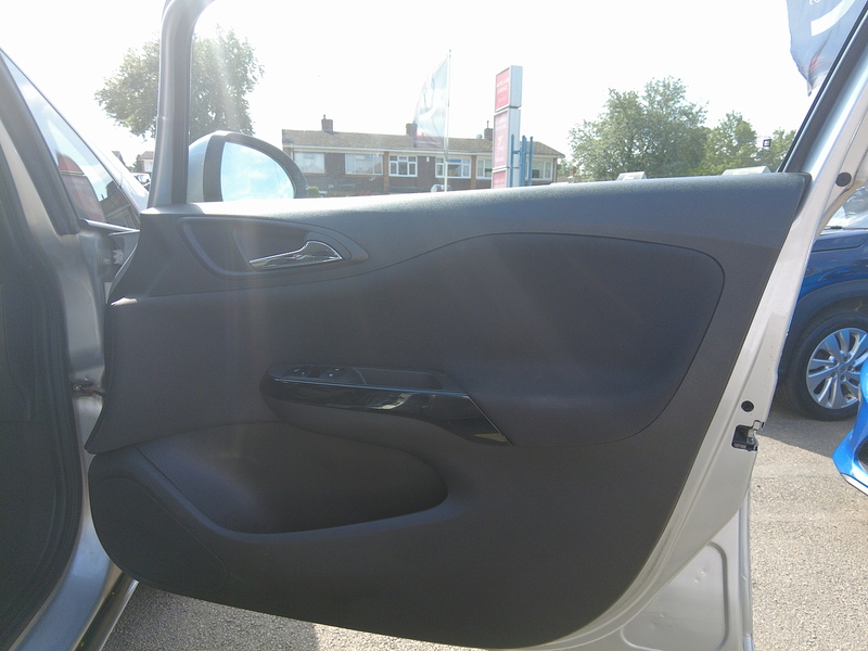 Vauxhall Corsa i Turbo ecoFLEX Design - U93851