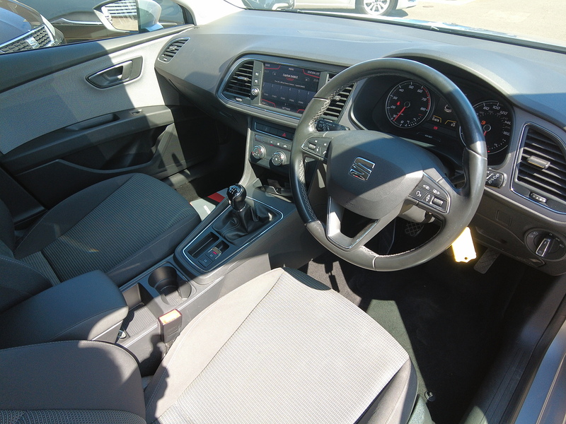 SEAT Leon TSI SE Technology - U93859