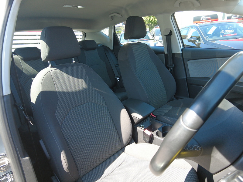 SEAT Leon TSI SE Technology - U93859