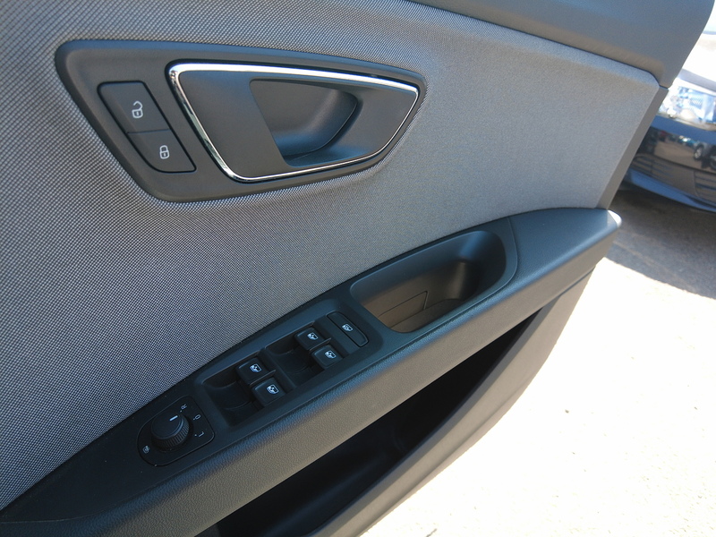 SEAT Leon TSI SE Technology - U93859
