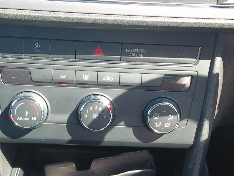 SEAT Leon TSI SE Technology - U93859
