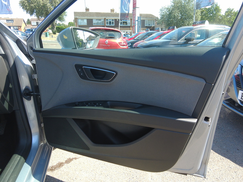 SEAT Leon TSI SE Technology - U93859