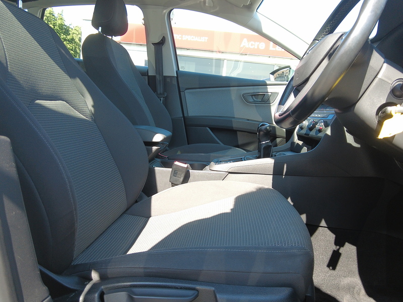 SEAT Leon TSI SE Technology - U93859