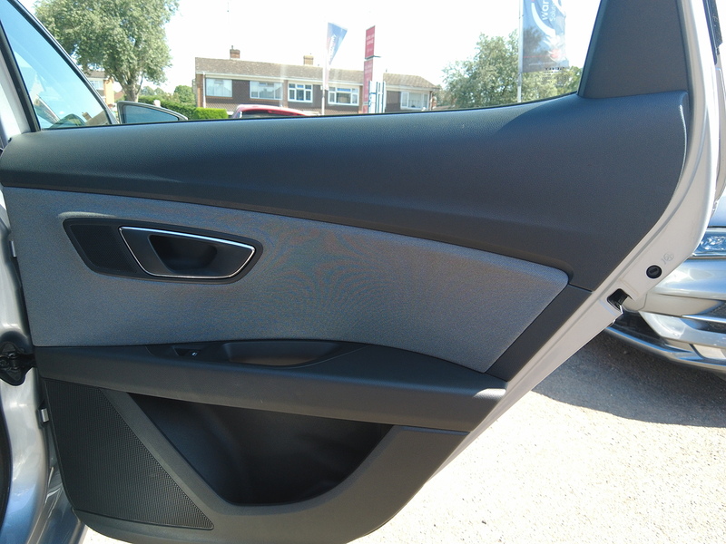 SEAT Leon TSI SE Technology - U93859