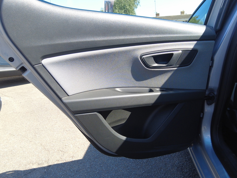 SEAT Leon TSI SE Technology - U93859