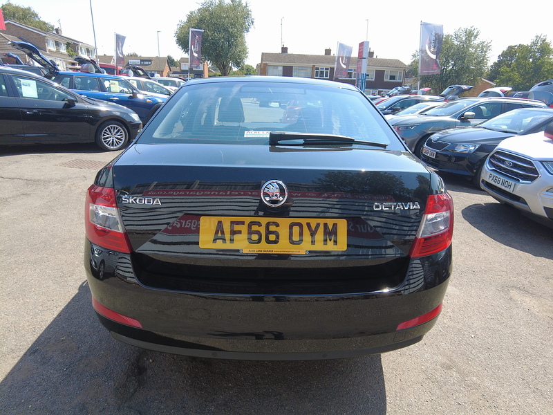 Skoda Octavia TSI SE - U93871