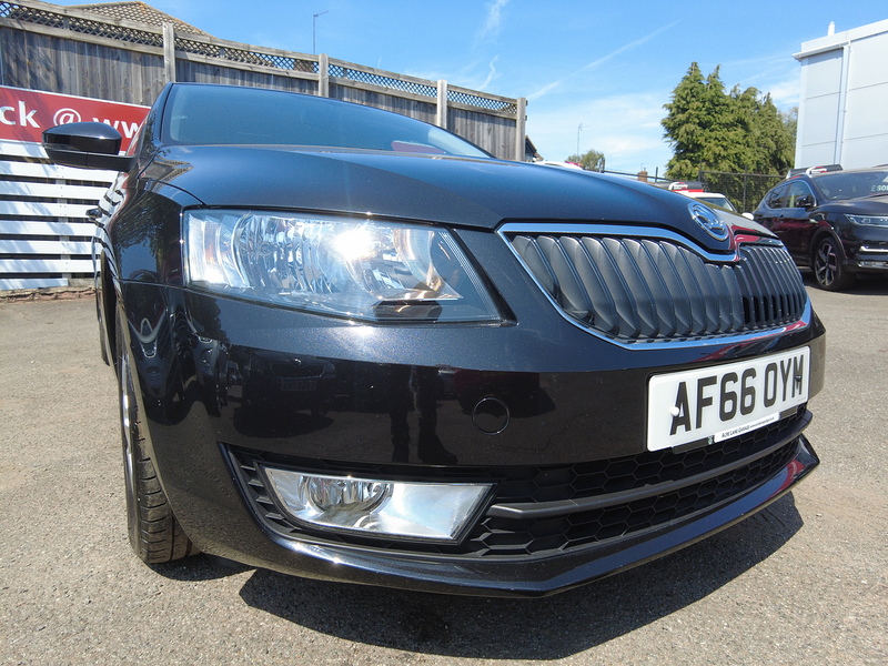 Skoda Octavia TSI SE - U93871