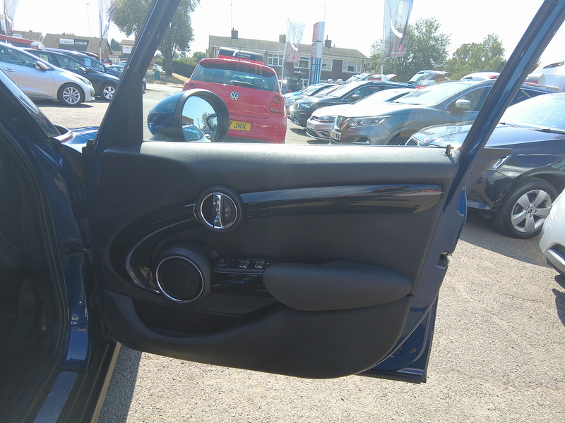 MINI Hatch One - U93875