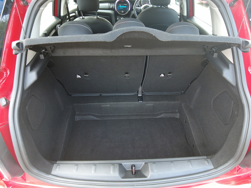 MINI Hatch Cooper Classic - U93876