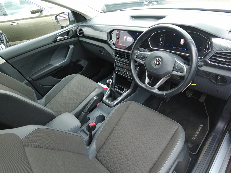 Volkswagen T-Cross TSI SEL - U93878