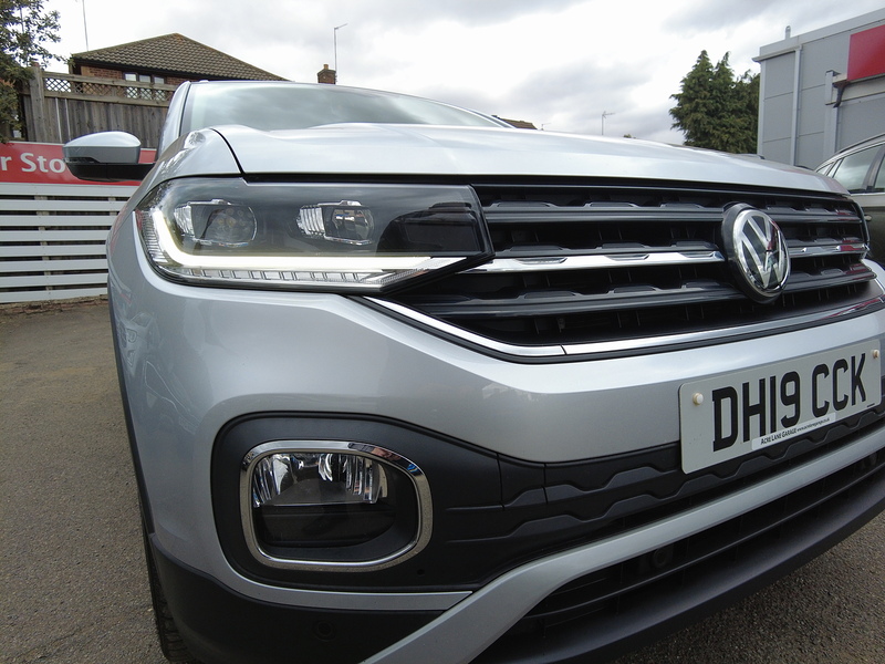 Volkswagen T-Cross TSI SEL - U93878
