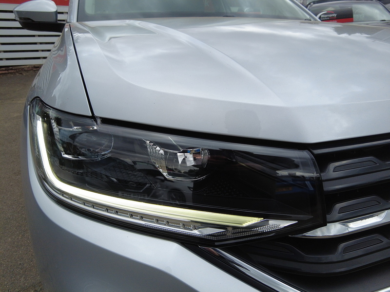 Volkswagen T-Cross TSI SEL - U93878