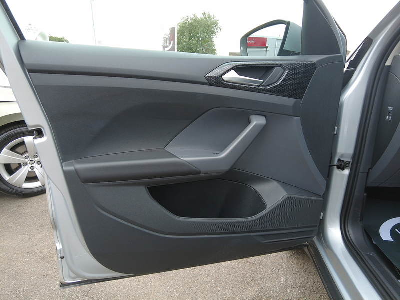 Volkswagen T-Cross TSI SEL - U93878