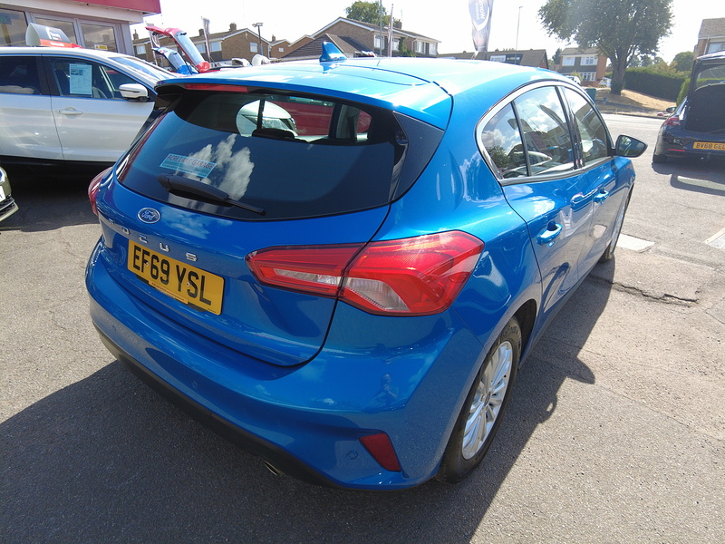 Ford Focus T EcoBoost Titanium - U93880