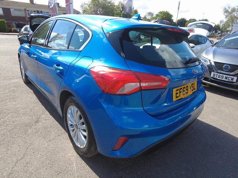 Ford Focus T EcoBoost Titanium - U93880