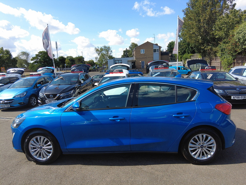 Ford Focus T EcoBoost Titanium - U93880