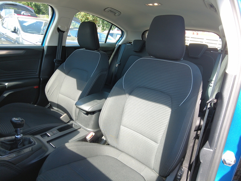 Ford Focus T EcoBoost Titanium - U93880