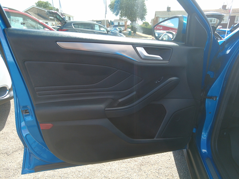 Ford Focus T EcoBoost Titanium - U93880