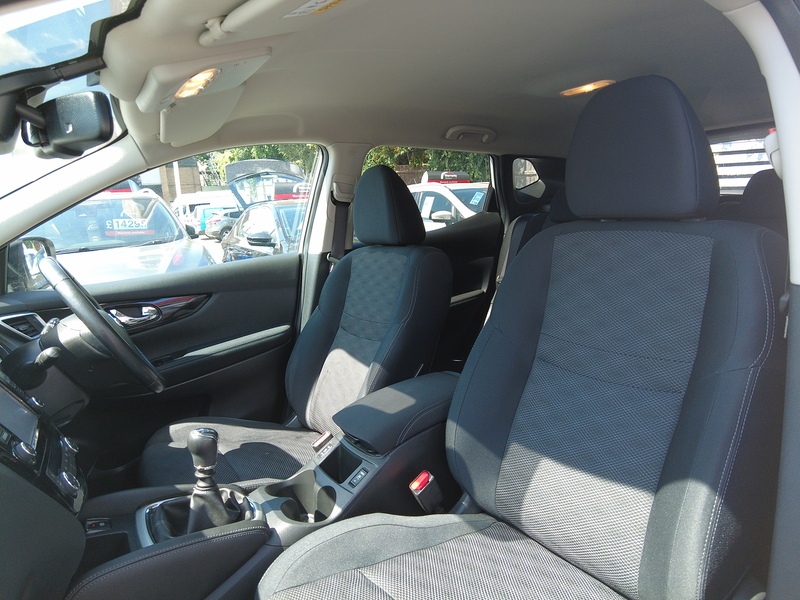 Nissan Qashqai DIG-T N-Connecta - U93882