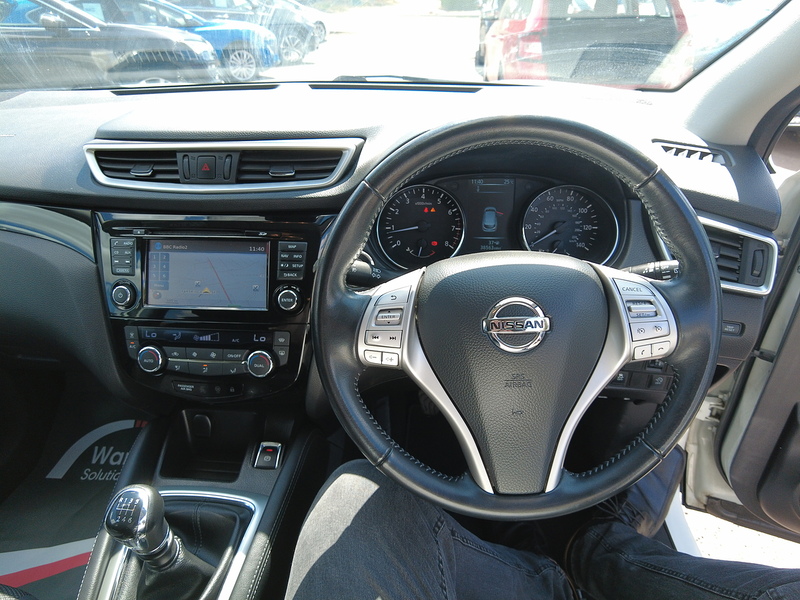 Nissan Qashqai DIG-T N-Connecta - U93882