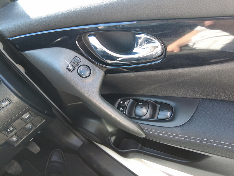 Nissan Qashqai DIG-T N-Connecta - U93882