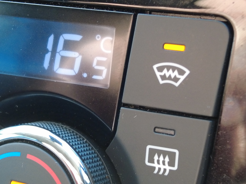 Nissan Qashqai DIG-T N-Connecta - U93882