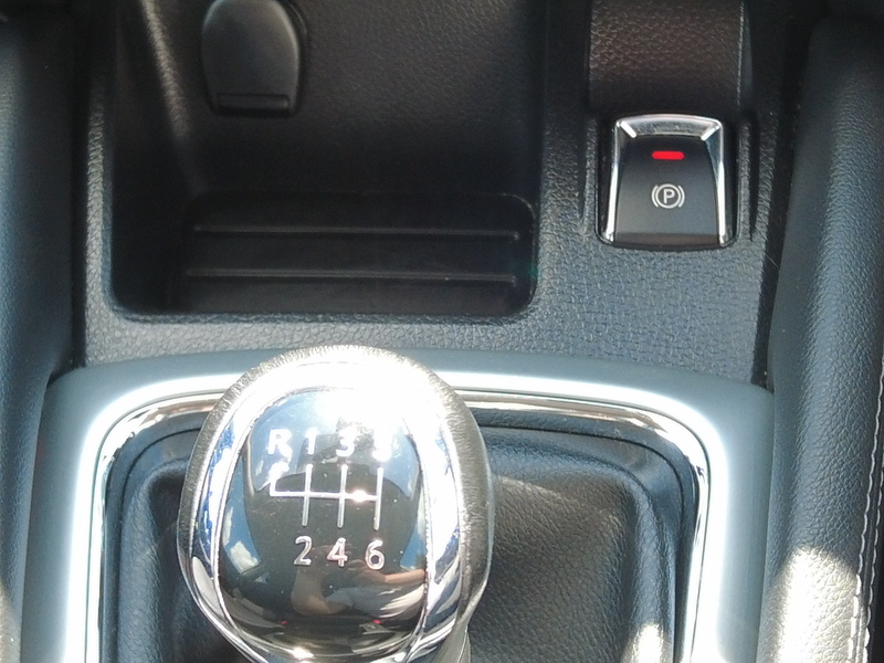 Nissan Qashqai DIG-T N-Connecta - U93882