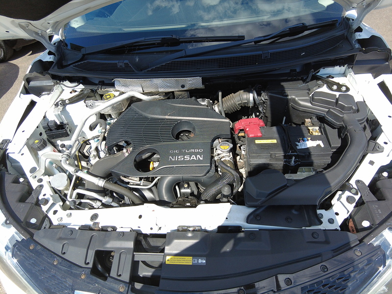 Nissan Qashqai DIG-T N-Connecta - U93882