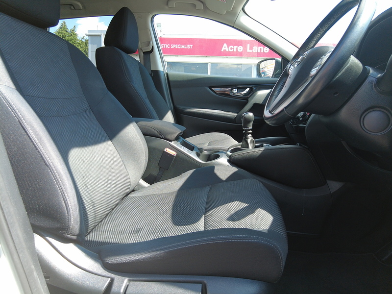 Nissan Qashqai DIG-T N-Connecta - U93882