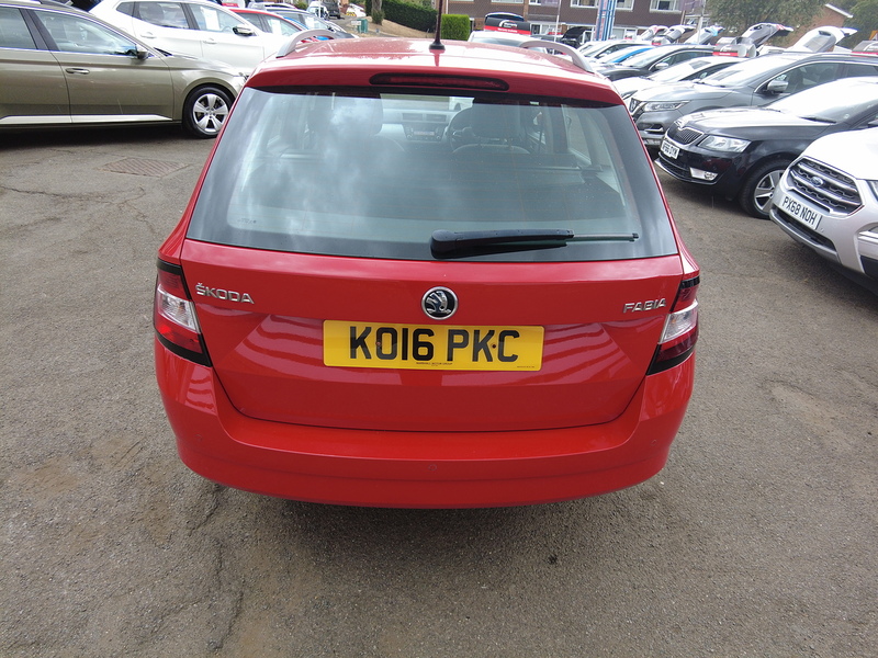 Skoda Fabia TSI SE - U93884