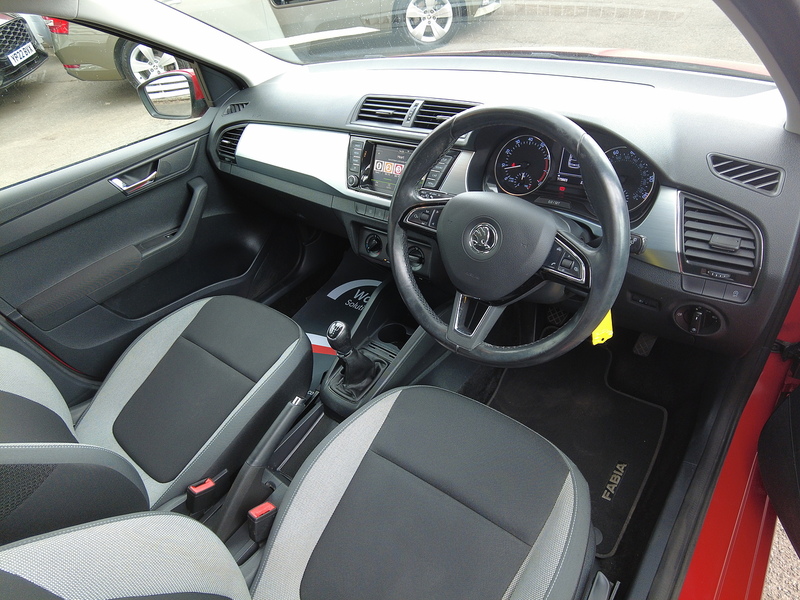 Skoda Fabia TSI SE - U93884
