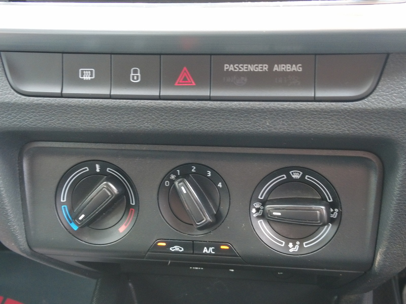 Skoda Fabia TSI SE - U93884