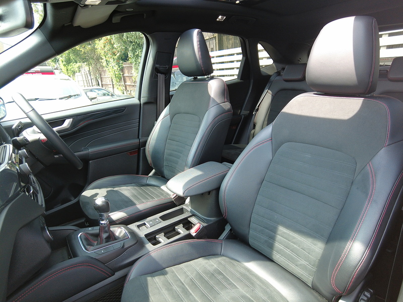 Ford Kuga EcoBlue ST-Line X Edition - U93886