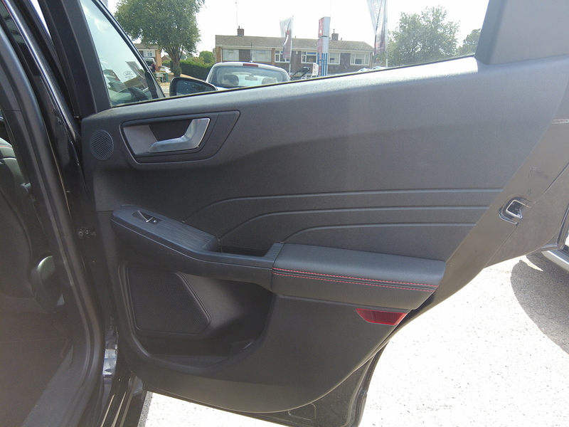 Ford Kuga EcoBlue ST-Line X Edition - U93886