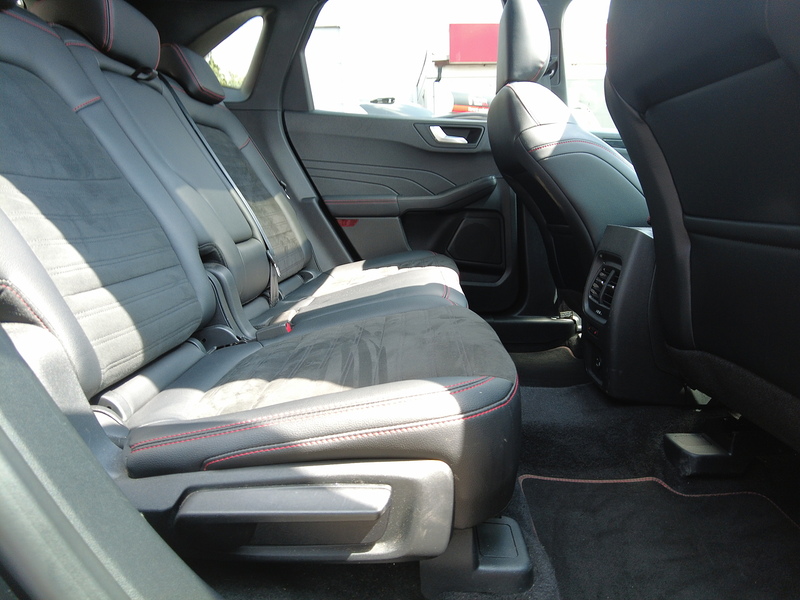 Ford Kuga EcoBlue ST-Line X Edition - U93886