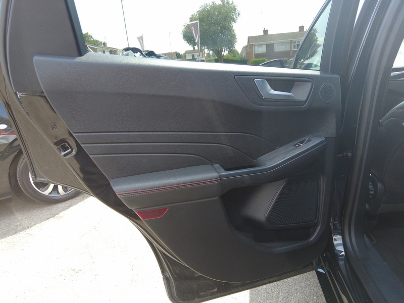 Ford Kuga EcoBlue ST-Line X Edition - U93886