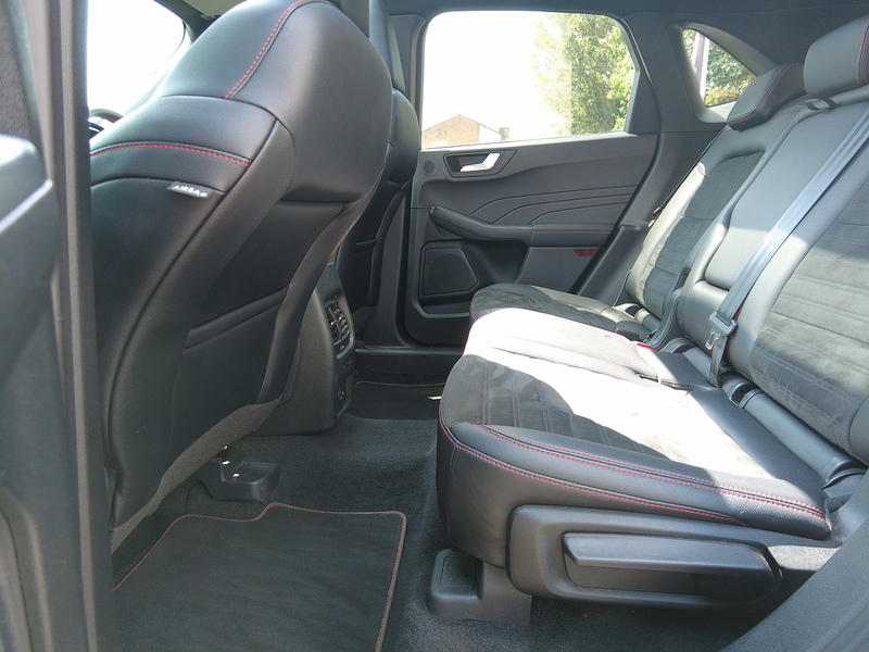 Ford Kuga EcoBlue ST-Line X Edition - U93886
